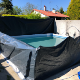 Accessoires et Produits d'Entretien : Astuces et Solutions pour une Piscine Impeccable Firminy